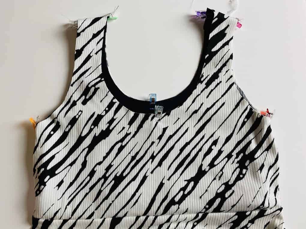 Is it possible to make a woven top with a shelf bra built in? : r/sewing